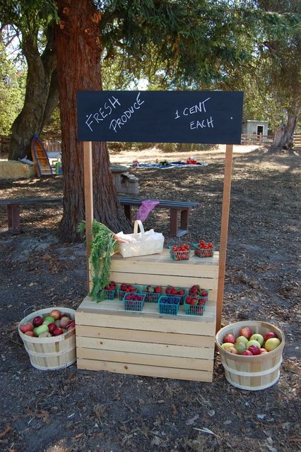 Or let the lil ones tend the sand for a party, maybe they cap put a tip jar out an give the tips to the birthday girl!! Farm Vbs, Farm Themed Party, Barnyard Birthday Party, Produce Stand, Vegetable Stand, Barnyard Party, Fruit Stand, Barnyard Birthday, Farm Birthday Party