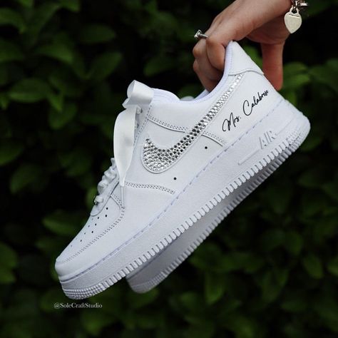 Make Your Day Extra Special With These Beautiful And Unique Custom Bridal Sneakers. Please Visit: Solecraftstudio.Com For A Better Customization Experience, And Better Prices. Why Settle For Ordinary When You Can Have Extraordinary? Elevate Your Wedding Attire With Personalized Sneakers That Not Only Look Fabulous But Feel Incredible Too. Brand New 100% Authentic Nike Air Force 1 With Box! Clear Rhinestones Swoosh Bridal Custom Made-To-Order Sneaker. Satin Or Tulle Laces! Style: 4 Swooshes + Lac Sneakers For Bride, Wedding Sneakers For Bride, Shoes Air Force, Bride Personalized, Bridal Sneakers, Wedding Sneakers, Custom Air Force 1, Shoes Custom, Custom Bridal