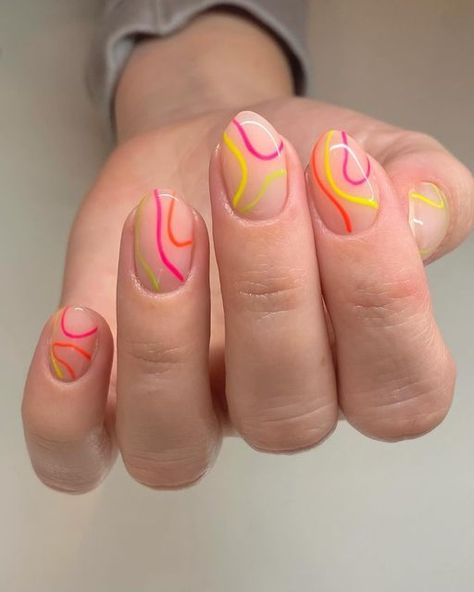 Cool Designs For Nails, Luminary Nails Design Short, Nail Designs Summer Neon, Simple Summer Nail Designs, Bold Nail Designs, Structured Manicure, Luminary Nails, Gel Polish Application, Gel Application