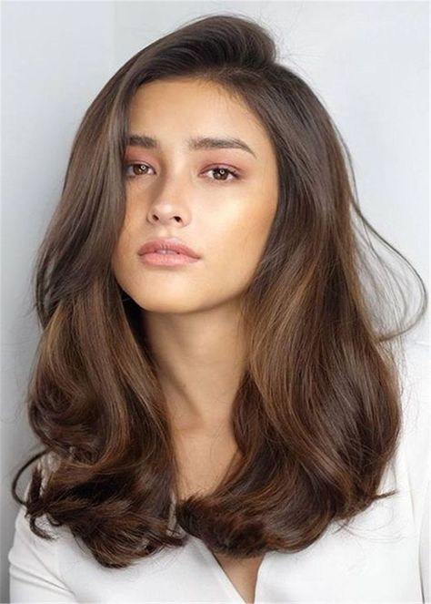 Beauty and Makeup Makeup Tip, Fesyen Rambut, Vlasové Trendy, Hair Waves, Brunette Hair Color, Trendy Hairstyles, Wavy Hair, Medium Length Hair Styles, Hair Looks