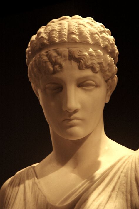 This statue of a greek woman is representative of the majority of sculptures done in ancient greek that have lost the color that was originally painted on them. Due to this our knowledge of their makeup/cosmetic usage comes primarily from ancient texts. Ancient Greece Women, Women In Ancient Greece, Greek Nose, Greece Women, Classical Greece, Angry Women, Greek Women, Greek Statues, Greek Sculpture