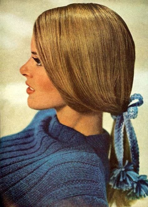 Barbara Bach, 1960s Hair, 60s Hair, 70s Hair, Vintage Hollywood Glamour, 60s 70s Fashion, 60s And 70s Fashion, Retro Hairstyles, 1960s Fashion