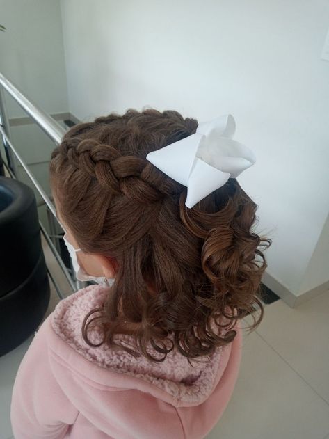 Childrens Wedding Hair, Pageant Hair, I Do Bbq, Flower Crown Hairstyle, Toddler Hair, Crazy Hair, Bridesmaid Hair, Flower Crown, Kids Hairstyles