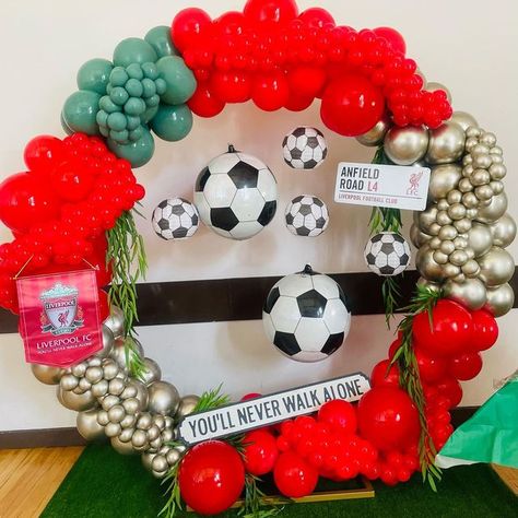 Liverpool Birthday Party Decorations, Soccer Balloons, 63rd Birthday, 18th Party, Football Balloons, Planning A Party, Football Parties, Dads Birthday, Event Stylist