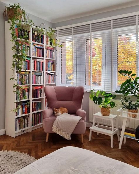 Book Case Ideas Living Room Corner, Hooga Living Room, Library Office Guest Room Ideas, Window With Bookshelves On Each Side, Simple Pastel Bedroom, Library For Small Spaces, Bookshelf In Entryway, Living Room Nyc Apartment, Mini Home Library Small Spaces