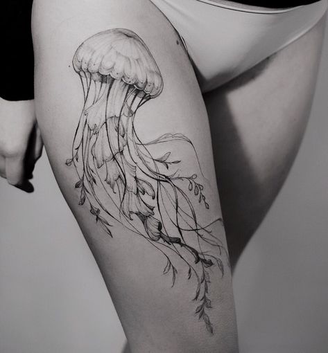 Jellyfish Tattoo | Tattoo Ideas and Inspiration | Diana Severinenko Diana Severinenko, Octopus Thigh Tattoos, Ma Tattoo, 16 Tattoo, Funky Tattoos, Jellyfish Tattoo, Stylish Tattoo, Hip Tattoos Women, Intricate Tattoo