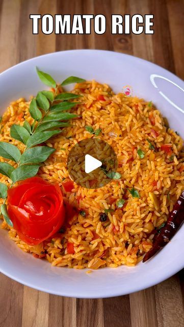 Tomato Rice Indian, Tomato Rice, Green Chilli, Garlic Paste, South Indian Food, Red Chilli, Light Lunch, Chilli Powder, Curry Leaves