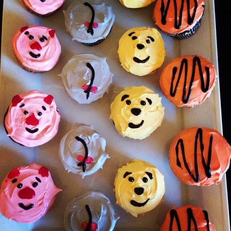 Winnie the Pooh cupcakes. something i could do Winnie The Pooh Ideas, Winnie The Pooh Cupcakes, Pooh Cupcakes, Cupcakes Baby Shower, Bos Baby, Icing Decorations, Pooh Party, Winnie The Pooh Themes, Pooh Birthday