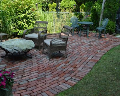 Cobblestone Garden, Reclaimed Brick Patio, Plaited Hairstyles, Hair Braiding Styles, Brick Patio, Brick Garden, Reclaimed Brick, Outdoor Living Design, Brick Pavers