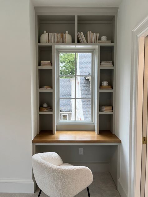 Desk area with built in bookshelves Schoolroom Ideas, Built In Bookshelves, Hidden Desk, Desk Nook, Window Nook, Desk Area, Desk Areas, Built In Desk, Little House