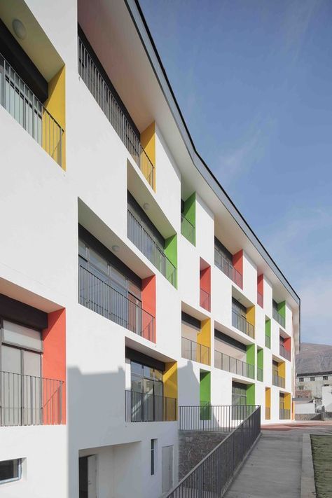 Jixian Kindergarten,© SouthArch.Liky Kindergarten Facade, Kindergarten Architecture, School Building Design, Kindergarten Design, Office Building Architecture, School Interior, Apartment Architecture, Hospital Design, Education Architecture