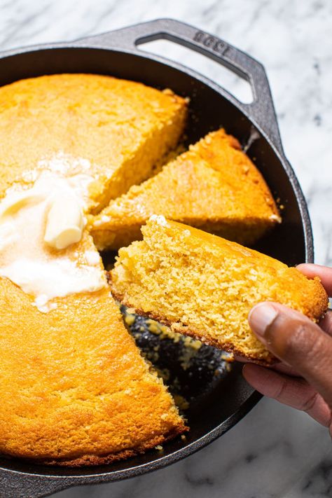 Buttermilk Skillet Cornbread, Cornbread Sweet, Perfect Cornbread, Easy Cornbread Recipe, Leftover Cornbread, Best Cornbread Recipe, Cornbread Easy, Skillet Cornbread, Corn Casserole Recipe