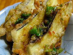 Tempura Eggplant, Eggplant Tempura, Dinner Rolls Easy, Sushi Salmon, Tempura Recipe, Spicy Eggplant, Rolls Easy, Salmon Sashimi, Tempura Batter