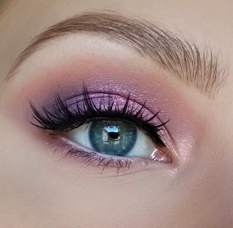 Norvina Palette, Purple Eyeshadow, Blue Eye, Pink And Purple, Purple, Makeup, Pink, Blue, Make Up