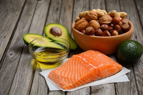 Types of Fats: What to Eat and What to Avoid - Aaptiv Eating Fish, Muscle Building Foods, Healthy Diet Tips, Carbohydrate Diet, Eating Plan, Low Carbohydrates, Disease Prevention, Calorie Intake, Good Fats