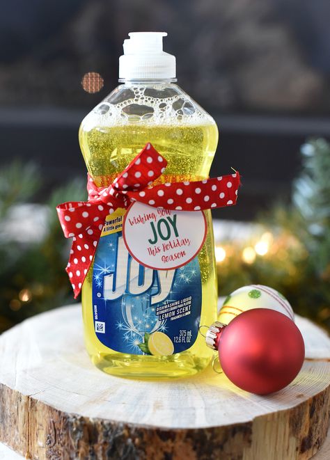 Wishing You JOY This Holiday Season-this easy neighbor gift is perfect. Add a tag to a bottle of Joy dish soap and you've got a fun, punny and useful neighbor gift. #christmas #giftideas #neighborgifts Christmas Humor Ecards, Christmas Neighbor, Neighbor Christmas Gifts, Christmas Gifts To Make, Christmas Gift Basket, Funny Christmas Cards, Neighbor Gifts, Christmas Gift Baskets, Christmas Gifts For Friends