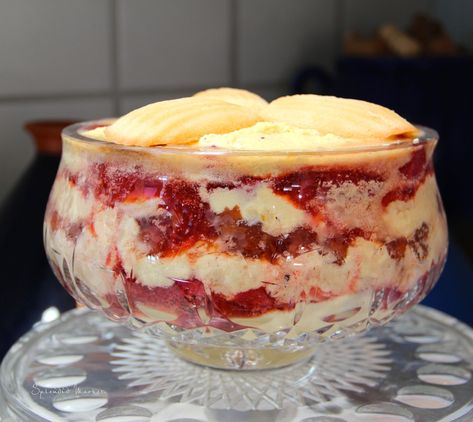 A Splendid Christmas Trifle… Cherry Trifle Recipes, Cherry Trifle, Christmas Trifle, Trifle Recipes, Jam Sandwich, Homemade Strawberry Sauce, Trifle Desserts, Peach Jam, Trifle Recipe