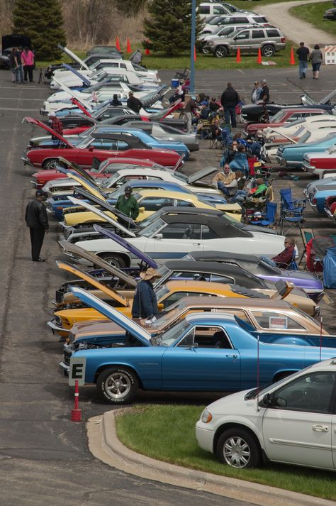 Muscle Cars enjoying the spotlight at the JC Whitney Car Show Car Shows Aesthetic, Car Show Pictures, Car Show Photography, Car Show Aesthetic, Car Shows, Classic Car Show, Car Showroom, Drive In Movie, Car Club