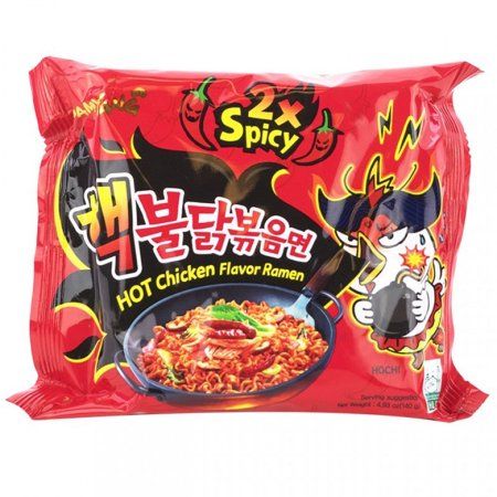 Spicy Chicken Ramen, Snacks Japonais, Spicy Chicken Noodles, Spicy Ramen Noodles, Chicken Ramen Recipe, Spicy Korean Chicken, Hot Chicken Flavor Ramen, Hot Ramen, Spicy Noodle