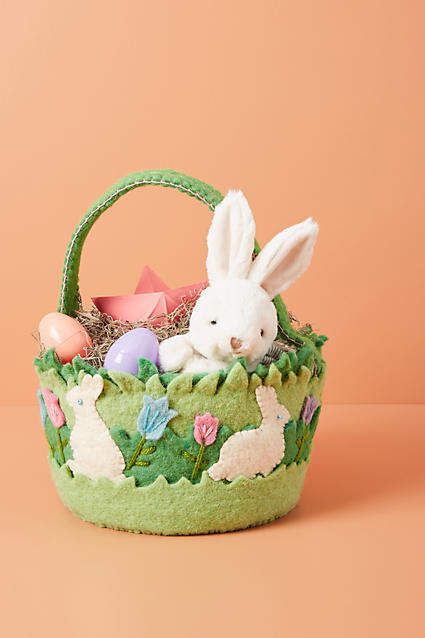 Anthropologie Felted Wool Easter Basket #easter #easterbasket #anthropologie #easterbunny #afflink Unicorn Easter Basket, Simple Easter Baskets, Homemade Easter Baskets, Unique Easter Baskets, Baby Easter Basket, Felted Basket, Personalized Easter Basket, Easy Easter Crafts, Unique Easter