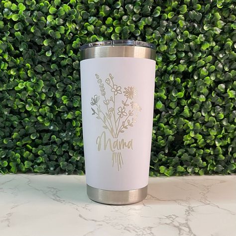 Mother’s Day Cups, Citristrip Tumblers, Mama Tumbler Cups, Mama Tumbler Ideas, Mothers Day Cups, Yeti Engraving, Mom Cups, Vaso Yeti, Yeti Cup Designs