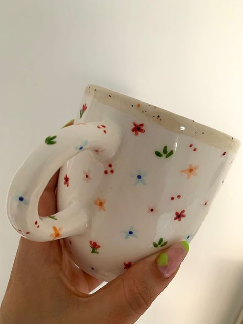 ceramic cup, pinging ceramic Pintar Tazas Ceramica Ideas, Mug Art Ideas, Cerámica Ideas, Hand Painted Mugs, Painted Mugs, Painting Inspo, Mug Art, Pottery Ideas, Ceramic Cup