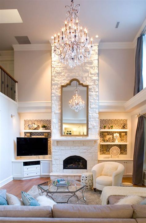 Homes- slideshow - slide - 4 - TODAY.com White Stone Fireplaces, Transitional Family Room, Cottage Details, Living Room Transitional, Eclectic Cottage, Eclectic Living, White Fireplace, Casas Coloniales, Transitional Living