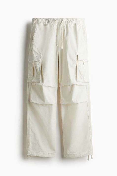 Relaxed Fit Cargo Pants - Regular waist - Long - Cream - Men | H&M US 1 Cream Cargo Pants, Fit Cargo Pants, Suit Shoes, Men Trousers, Suits And Jackets, Cardigan Sweater Jacket, Snap Fasteners, Blouse Pants, Kids Outerwear