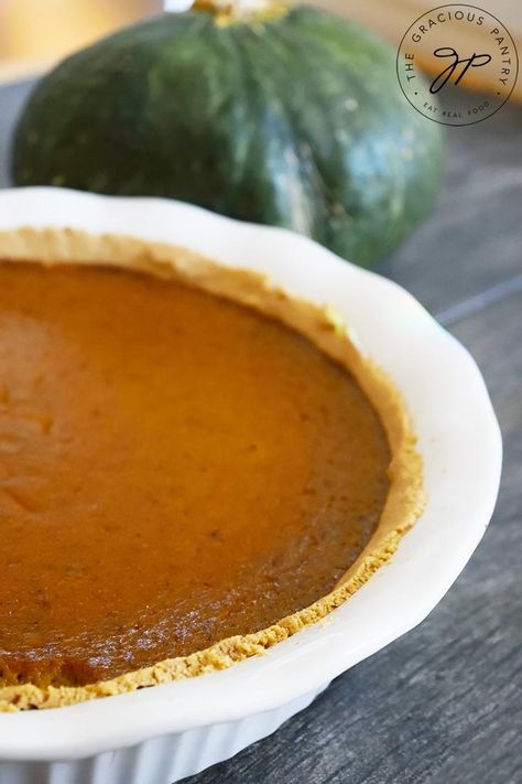 Kabocha Pie, Kabocha Squash Pie, Squash Pie Recipes, Healthy Pie Crust, Kabocha Squash Recipe, Squash Pie, Pumpkin Pie Spice Recipe, Pie Spice Recipe, Kabocha Squash