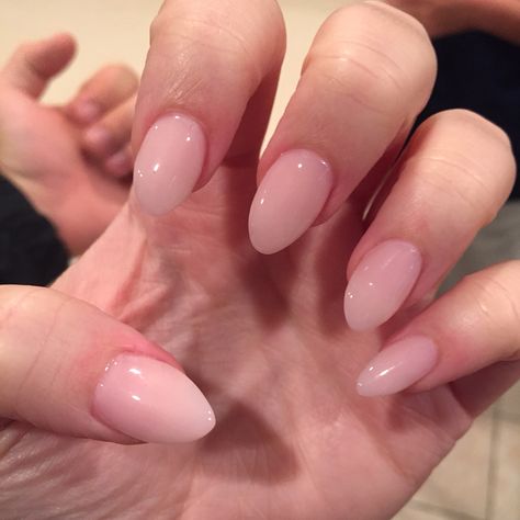 Nude almond nails Xs Almond Nails, Priscilla Nails, Almond Nails Natural, Nude Almond Nails, Dance Makeup, Beauty Tricks, Minimalist Nails, Cute Nail Designs, Nails Inspo