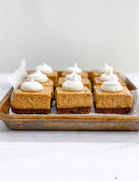 Pumpkin Cheesecake Gingersnap Crust, Pumpkin Cheesecake With Gingersnap Crust, Sweet Dessert Recipes, Cheesecake With Gingersnap Crust, Pumpkin Bread Easy, Sweets Bar, Pumpkin Cheesecake Bars, Gingersnap Crust, Pumpkin Pie Bars