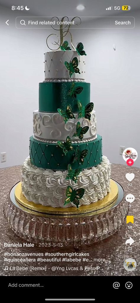 Cake For Quinceanera Green, Quinceanera Cakes Enchanted Forest, Emerald Quinceanera Theme Cake, Emerald Gold Quinceanera Theme, Green Quince Cake Ideas, Emerald Green Birthday Cake For Women, Quince Green Theme, Green And Silver Wedding Cake, Green Quince Cake