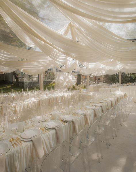 White Drapes Wedding Reception Ideas, Drapery Decor Wedding, Dramatic Drapery Wedding, Wedding Table Draping, Drapes Wedding Decor, White Drapes Wedding, Wedding Drapery Ideas, Draping Wedding Reception, Ceiling Draping Wedding