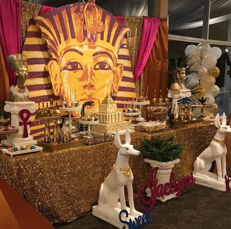 Pharoah Themed Party, Egyptian Baby Shower Theme, Egyptian Themed Party Decoration, Egyptian Prom Theme, Egypt Theme Party, Egypt Party, Egyptian Themed Party, Egyptian Decorations, Arabian Party