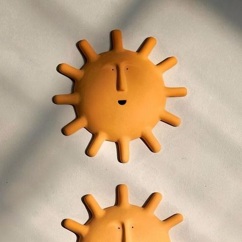 CLAYMEN on Instagram: "Rise and Shine   #claymen #clay #sculpture" Sun Sculpture Clay, Sun Ceramics, Sun Pottery, Clay Sun, Rise And Shine, June 17, Sculpture Clay, Clay Sculpture, Diy Gift