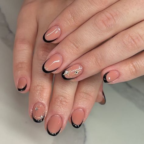 Structured rubber gel on natural nails 🖤✨ Rubber Gel Nails, Builder Gel On Natural Nails, Gel On Natural Nails, Gel X Nails, X Nails, Natural Gel Nails, Builder Gel Nails, Rubber Gel, Builder Gel