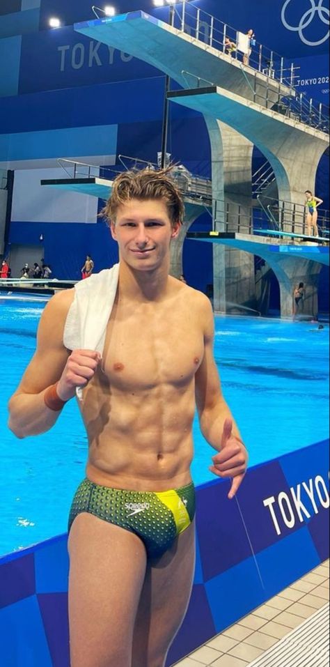 Male Swimmers, Sporty Clothes, Swimming Motivation, Speedo Swimwear, Pool Boy, Ripped Body, Guys In Speedos, Hard Men, Speedos