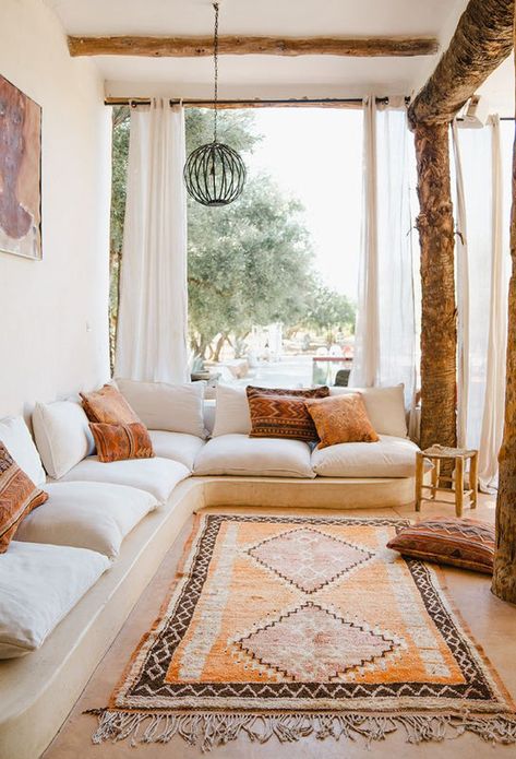 Moroccan Lounge, Rugs For Dining Room, Moroccan Living Room, Colorful Moroccan Rugs, Style Marocain, Rugs Australia, Moroccan Floor Cushions, Living Room Size, Oversized Area Rugs