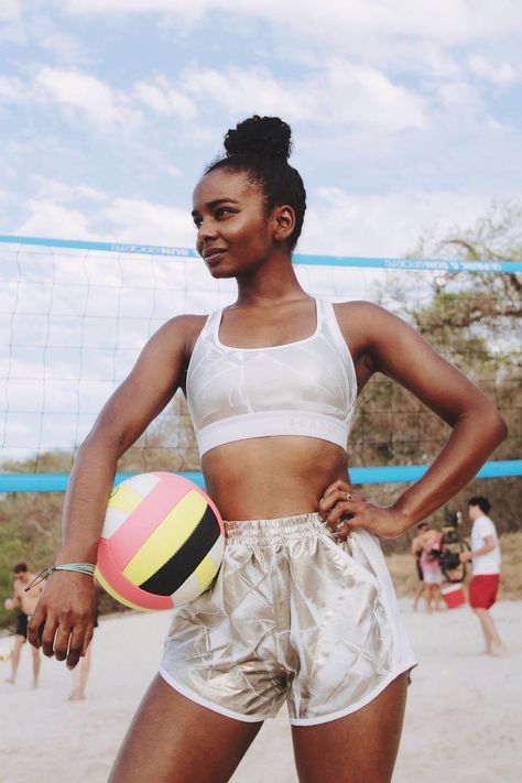 Beach Volleyball Photoshoot, Beach Volleyball Outfit, Volleyball Photos, Volleyball Poses, Vision 2024, 2024 Olympics, Semester 2, Pose Inspiration, Beach Volley