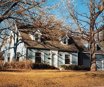 Classic Cape Cod Porch Addition Cape Cod Porch, House With Front Porch, 1940 House, Front Porch Remodel, Cape Cod Exterior, Cape Cod House Exterior, Front Porch Addition, Cape Style Homes, House Addition