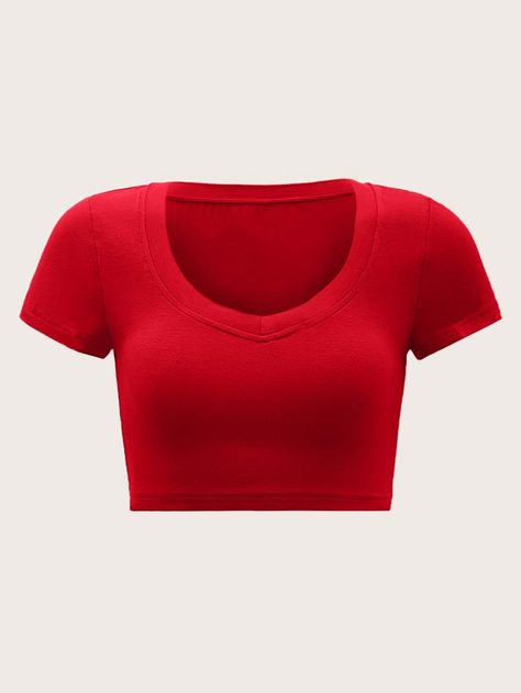 Casual Cap, Red Tank Tops, Red Tshirt, Slim Fit Shorts, Looks Chic, Women T Shirts, Red Shirt, Crop Tee, Cute Casual Outfits