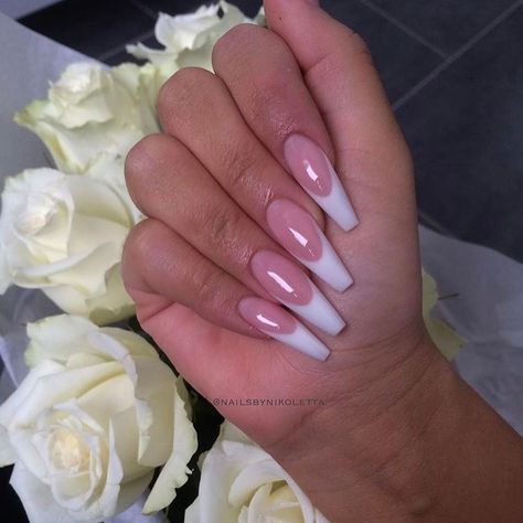 Long French Manicure, Coffin Nails French, Gold Acrylic Nails, White Tip Nails, French Tip Nail Designs, French Manicure Nails, French Tip Acrylic Nails, French Acrylic Nails, Manicure Nails