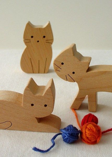 Wooden Cats, Natural Wood Toys, Wood Cat, Wooden Cat, Scroll Saw Patterns, Cat Crafts, Miniature Houses, Wooden Animals, Wood Toys