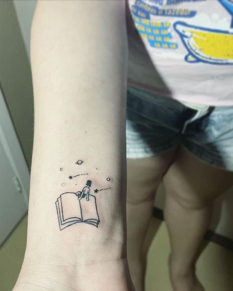 nice 25 Book Tattoos for Book Nerds to Have in 2021 Tattoos For Book Lovers Small, Minimalist Book Tattoo, Small Book Tattoo, Open Book Tattoo, Minimal Book, Small Tattoos Ideas, Tattoo Character, Bookish Tattoos, Basic Tattoos