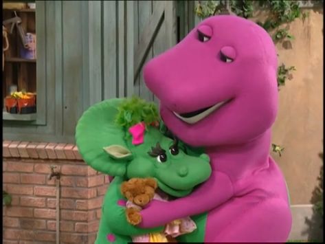 Barney Hugs Baby Bop Part 5 Barney The Dinosaur Aesthetic Wallpaper, Barney The Dinosaur Aesthetic, Barney Aesthetic, Barney Dinosaur, 2000s Kids Shows, Aesthetic Movie, Hugs And Cuddles, Dinosaur Wallpaper, Barney & Friends