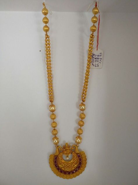 Gundla Mala, Mini Haram, Chand Bali, Pearl Chains, Temple Jewelry Necklace, Gold Temple Jewellery, Gold Jewels Design, Neck Pieces Jewelry, Gold Jewelry Outfits