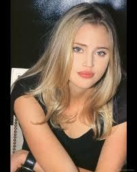 Estella Warren Estella Warren, Rebecca Romijn, Perfect Blonde, Comfy Winter, Barbie Girl, Pretty Face, Celebrities Female, Hair Color, Blonde