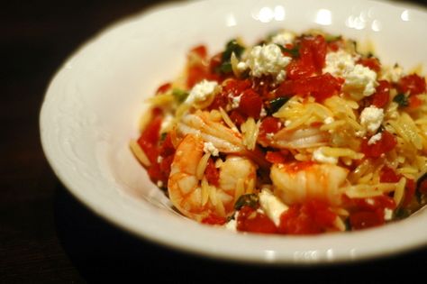 Orzo with shrimp, feta cheese, and white wine | Superspark Greek Dinner Recipes, Orzo With Shrimp, Cheese Orzo, Shrimp Orzo, Wine Inspiration, Greek Dinner, White Wine Recipes, Top Dinner Recipes, Greek Dinners