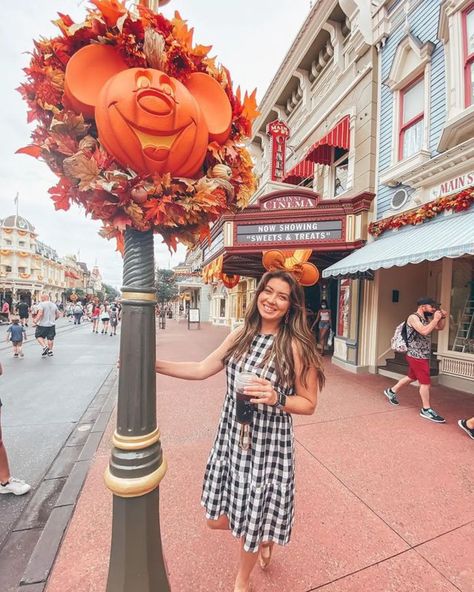 8 Disney Fall Outfits You’ll Absolutely Love - That Disney Fam Sally Disneybound, Disney World Outfits Fall, Disney Outfits Women Fall, Fall Disney Outfits, Disney World Outfit Ideas, Walt Disney World Outfits, Disneyland Outfit Ideas, Disney Fashion Outfits, Disneyland Vacation Planning