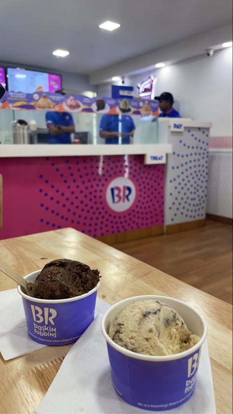 Natural Ice Cream Snap, Naturals Ice Cream Snap, Baskin Robbins Snap, Ice Cream Snapchat Stories, Br Ice Cream, Ice Cream Snap, Baskin Robins, Snap Fake, Cafe Ice Cream